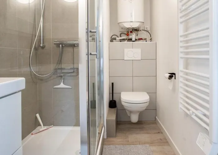 Διαμέρισμα N1 Deluxe Bright Studio, Renovated, Free Parking, Centre
